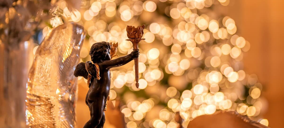 This Christmas, Revive the Lost Art of Matchmaking