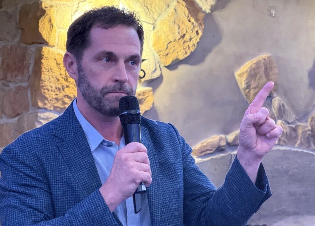 Jason Crow rips Pentagon probe into Mark Kelly over video urging troops to