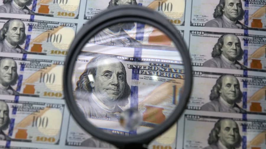 Struggling Americans Are Having Trouble Handling Their Monthly Bills: Here's Why