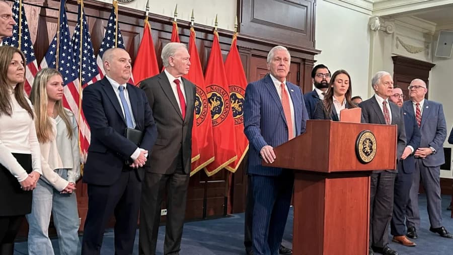 Rep. Elise Stefanik Gets Primary Opponent in New York Gubernatorial Race