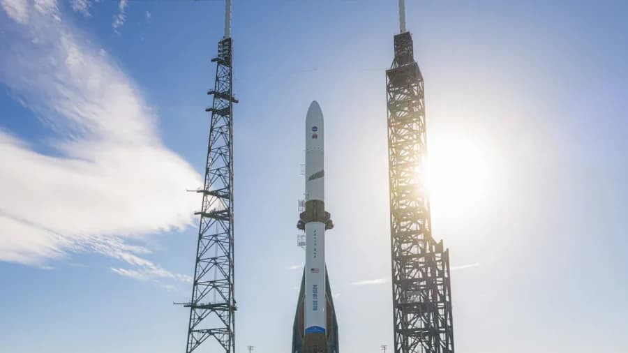 Trump Signs Executive Order to Pursue US Space Superiority