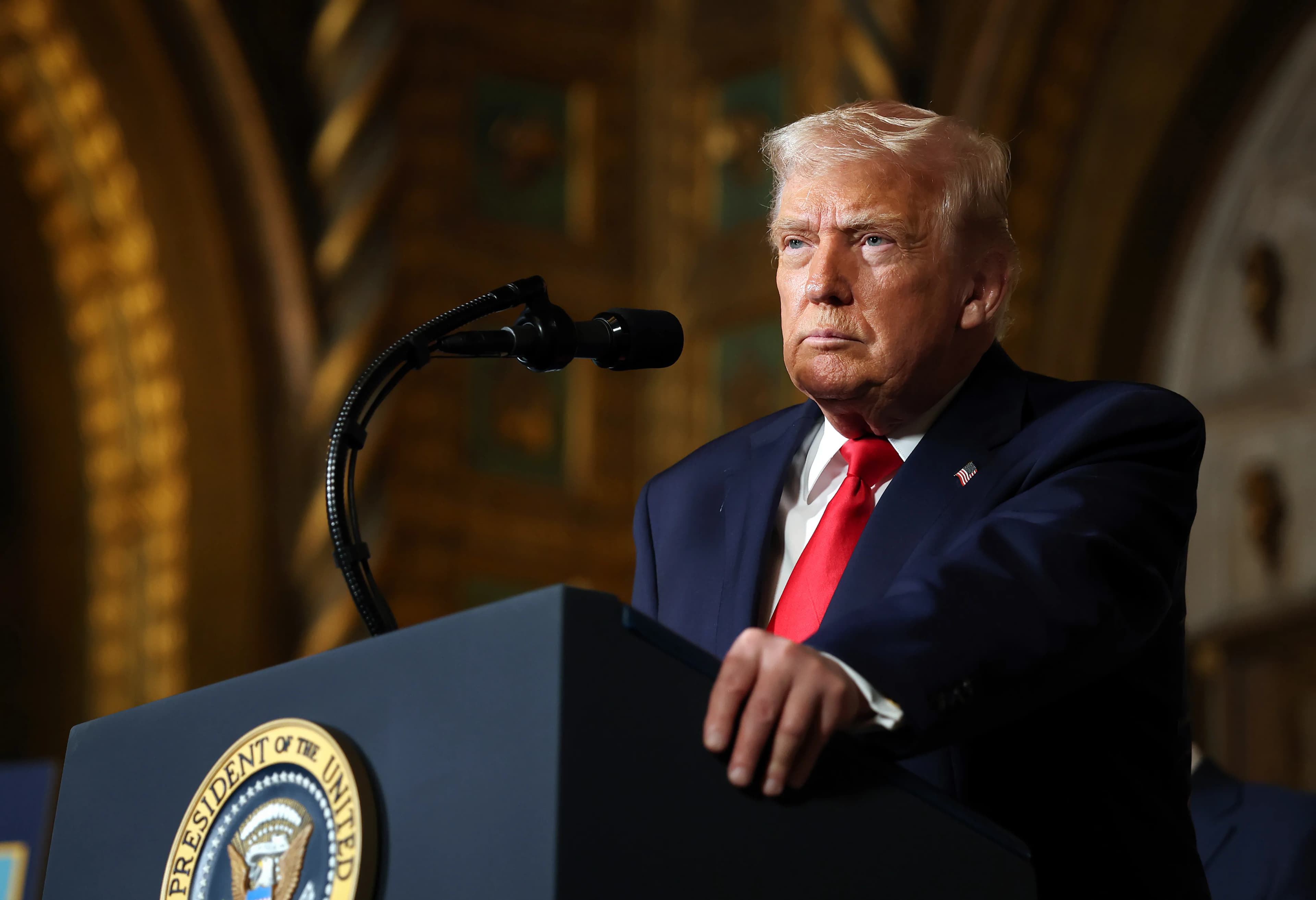 Trump Cancels Sale of US Chips Business to Chinese Firm Over Security Concerns