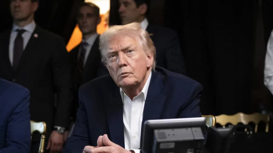 Trump Says Iran Seeks Negotiation After Warning of Military Intervention