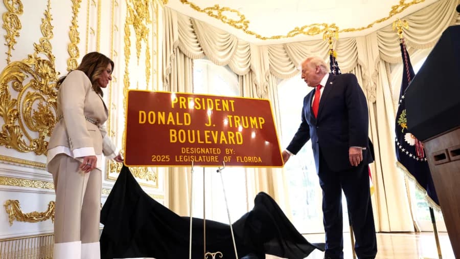 Florida Road Connecting Mar-a-Lago and Palm Beach Airport Is Renamed After Trump