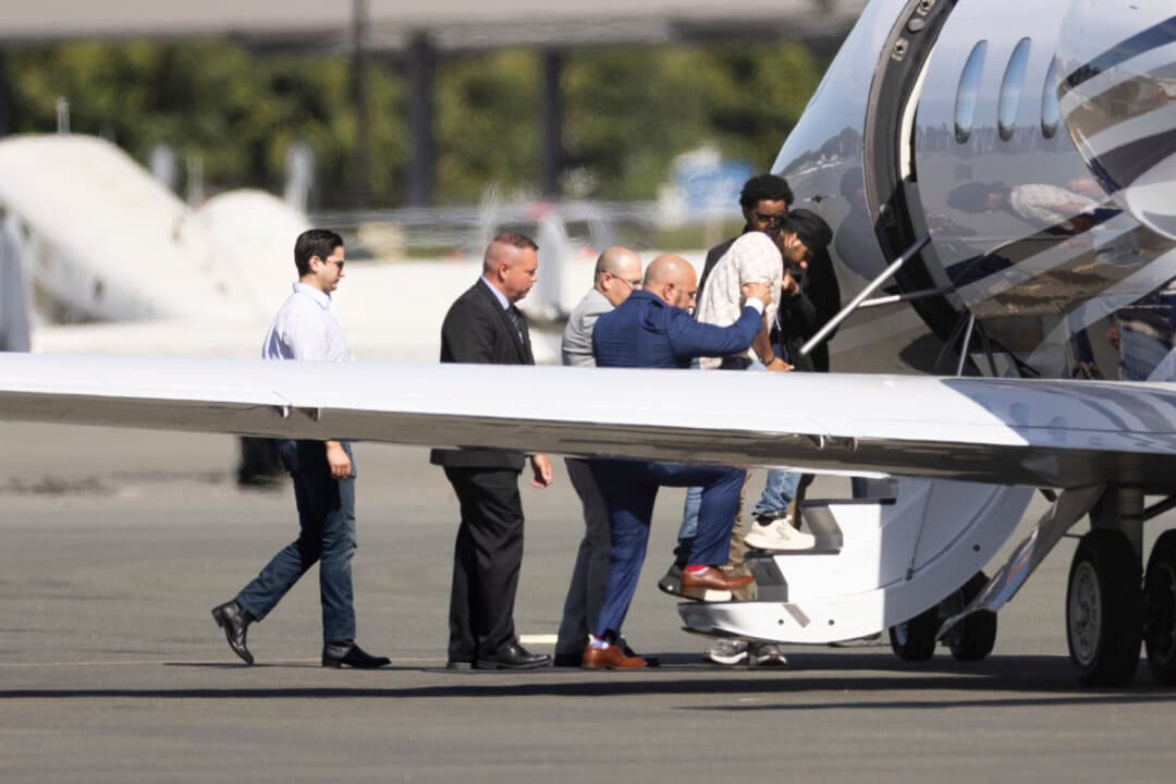 Duffy Threatens to Strip California of Ability to Issue Commercial Driver’s Licenses