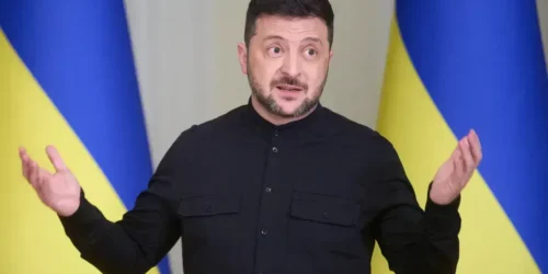 Trump and Zelenskyy hold talks, with US leader showing hesitance to send Kyiv