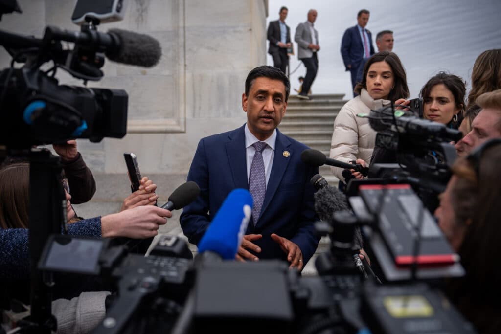 Khanna wants royal family to compensate Epstein victims