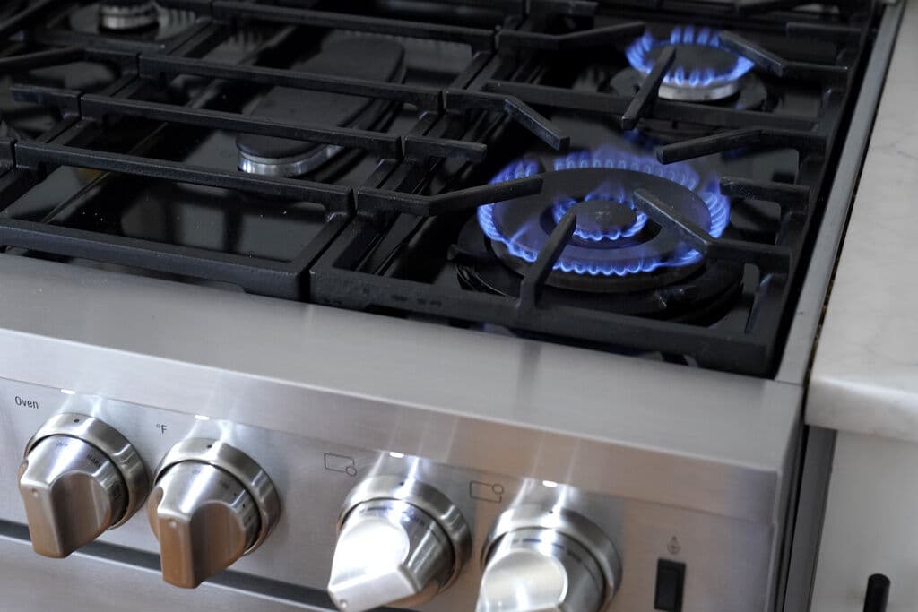 Federal court issues injunction on Colorado gas stove labels law