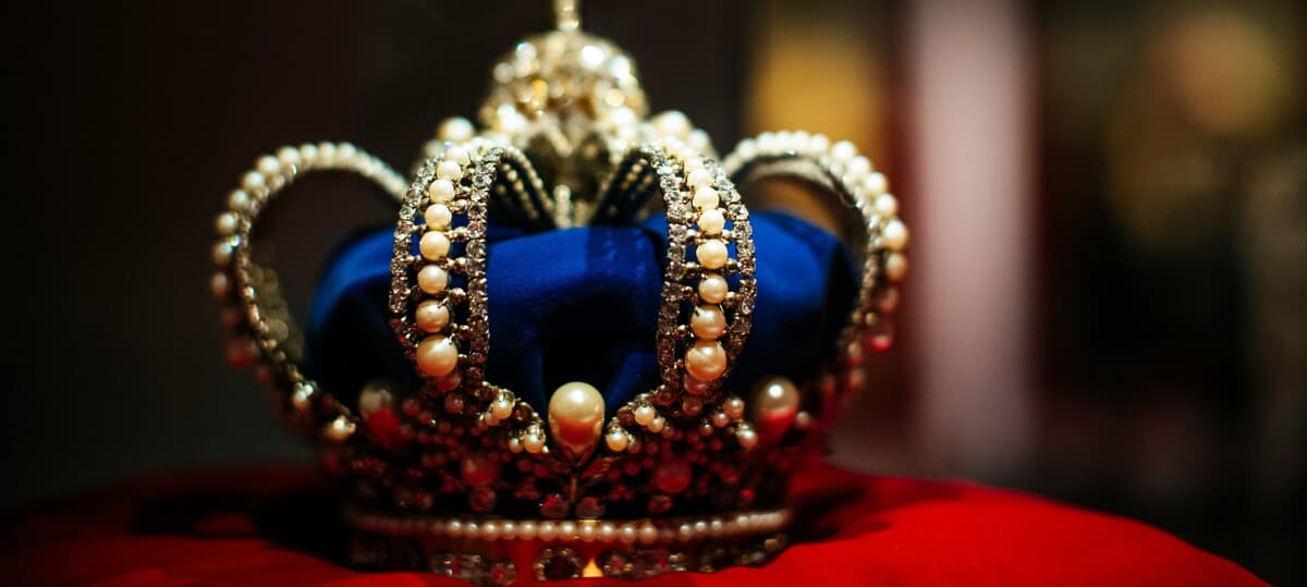 'Kings Not on Their Toes Can Be Deposed'