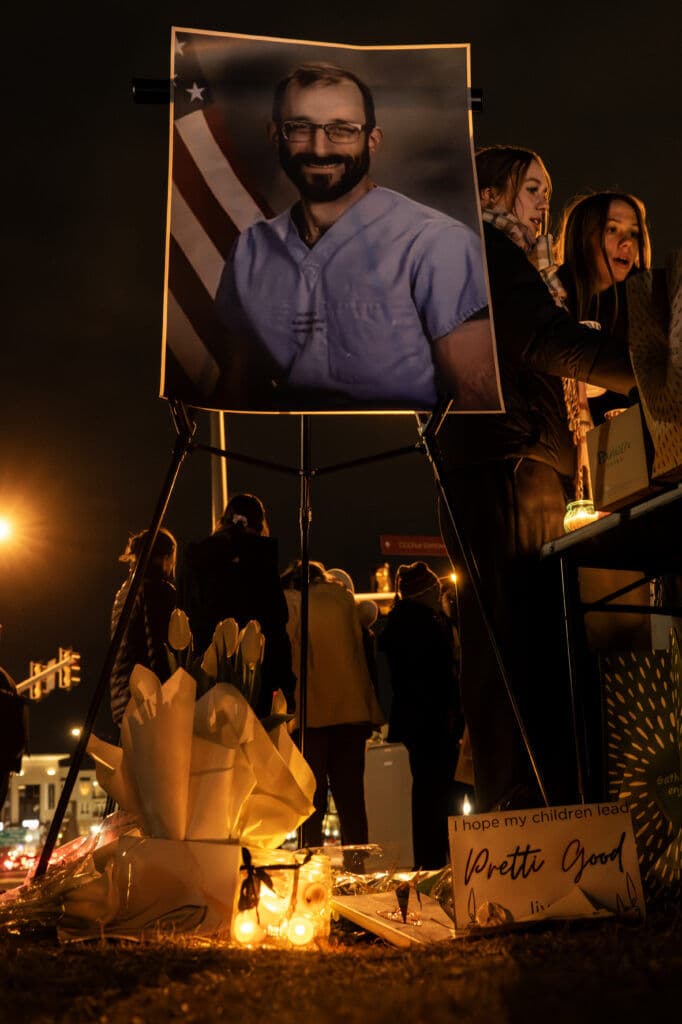 PHOTOS: National Nurses United Hold a Vigil in Aurora in Honor of Alex Pretti