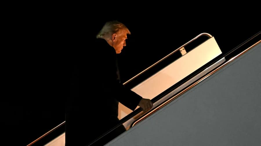Trump Departs Kuala Lumpur for ASEAN Leaders Summit
