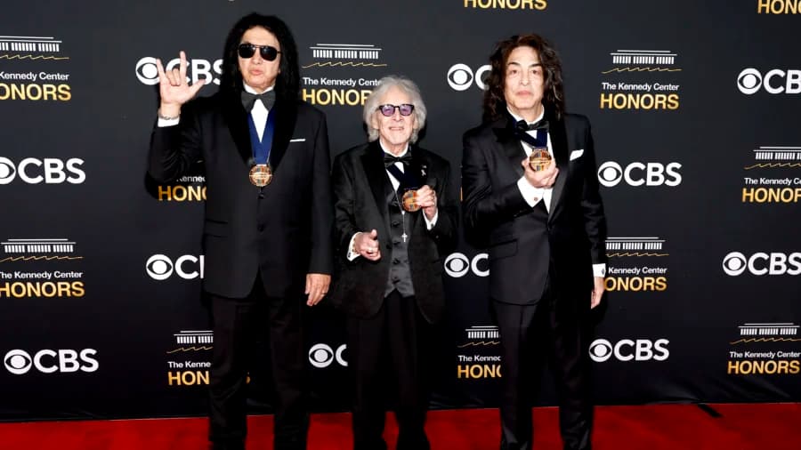 LIVE NOW: Stars Walk the Red Carpet Ahead of 2025 Kennedy Center Honors