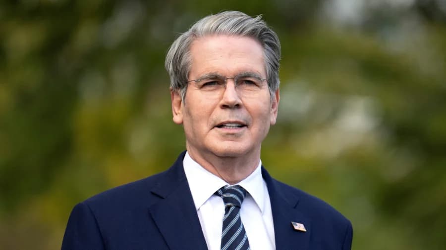 Bessent Says Deficit Has Dropped by $400 Billion so Far This Fiscal Year