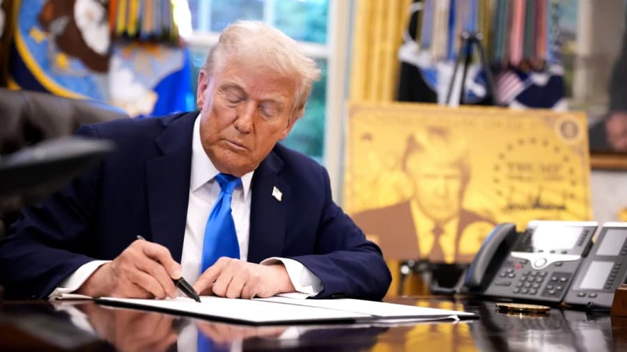 Trump Admin Opens Applications for $1 Million Immigration Gold Card