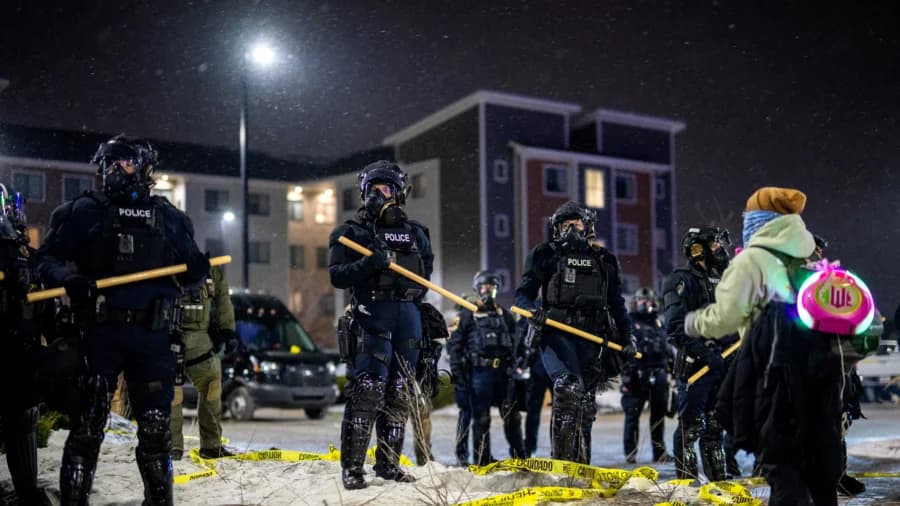 Trump Says He Wants to Deescalate in Minnesota