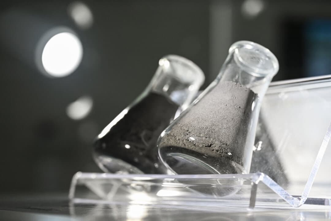 Beijing to Pause Probes Into US Chipmakers: White House