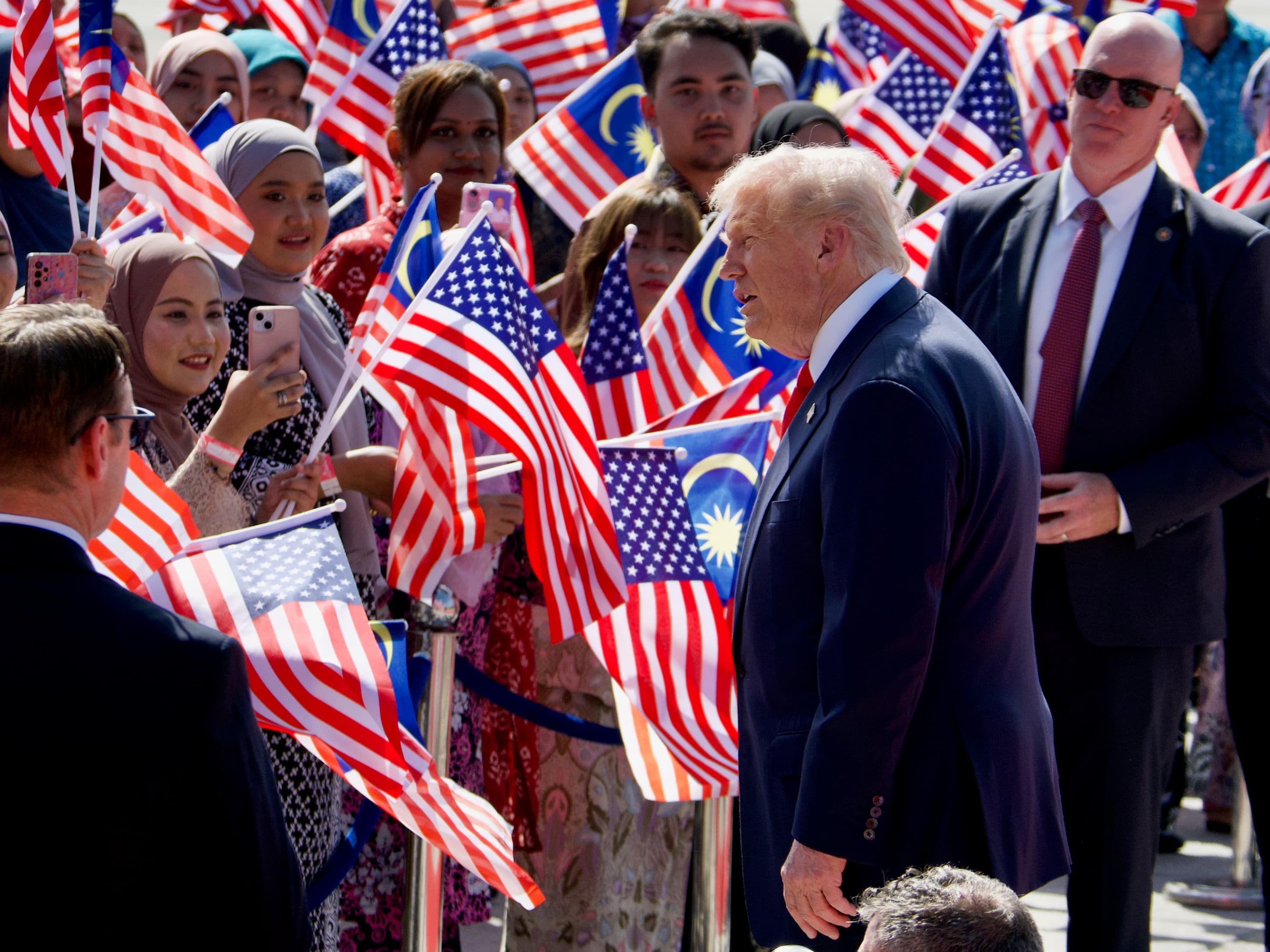 Trump’s Asia Tour: Peace and Rare Earth Deals