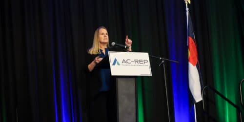 More people are now leaving Colorado than moving here from other states