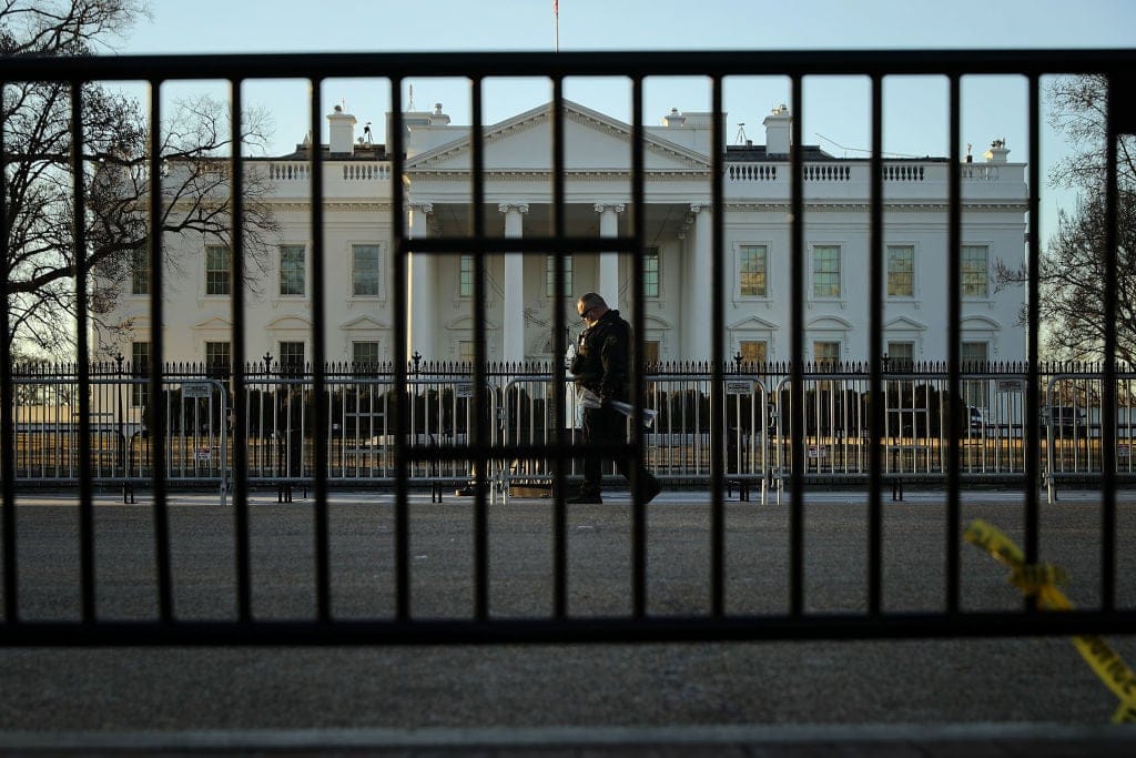 arrest loaded gun white house