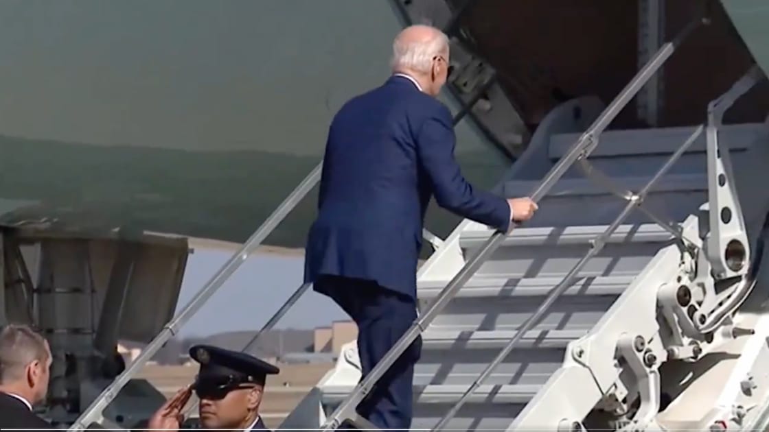 biden trip up steps