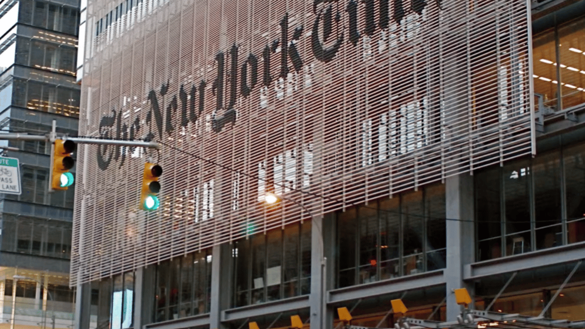 Laugh along with a former New York Times editor as he recounts an amusing anecdote from his orientation day involving a sandwich choice.