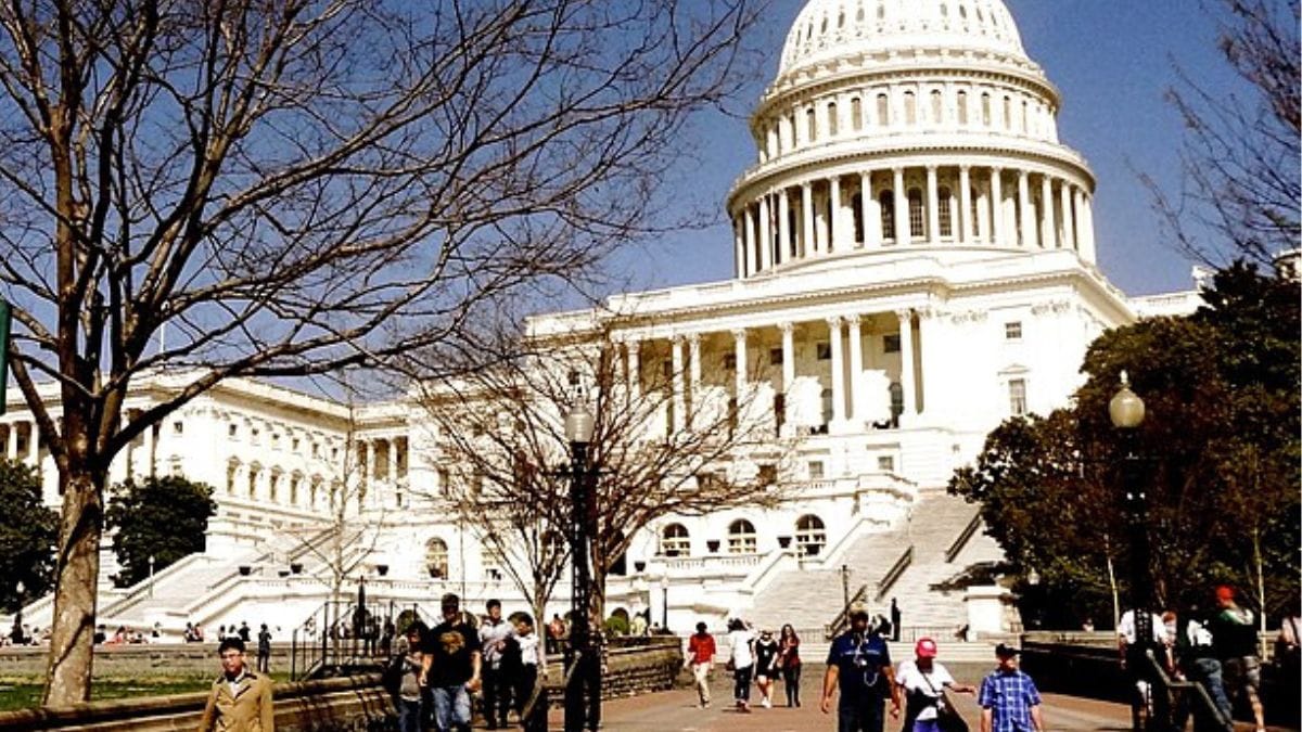 congressional staff 32 hours