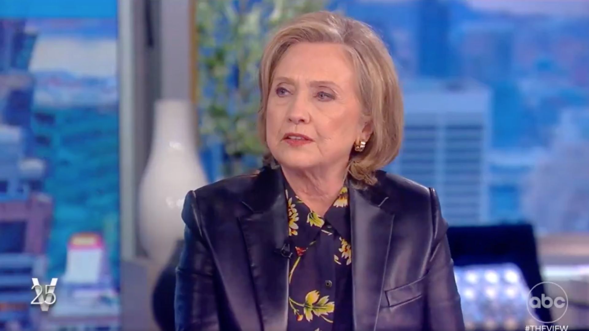hillary clinton america constitutional crisis