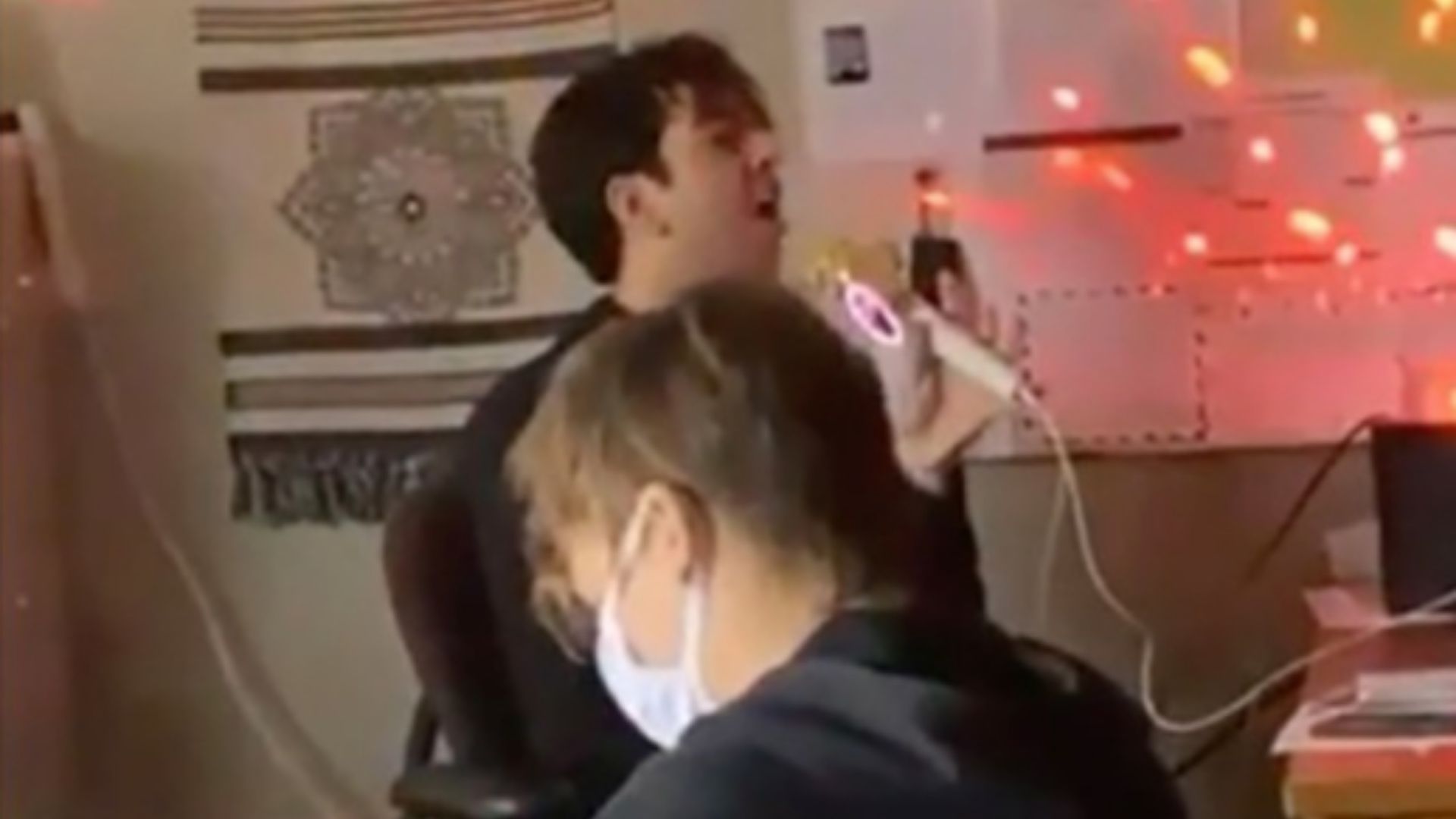 Substitute Teacher Fired For Singing Britney Spears In Class Instead Of Teaching