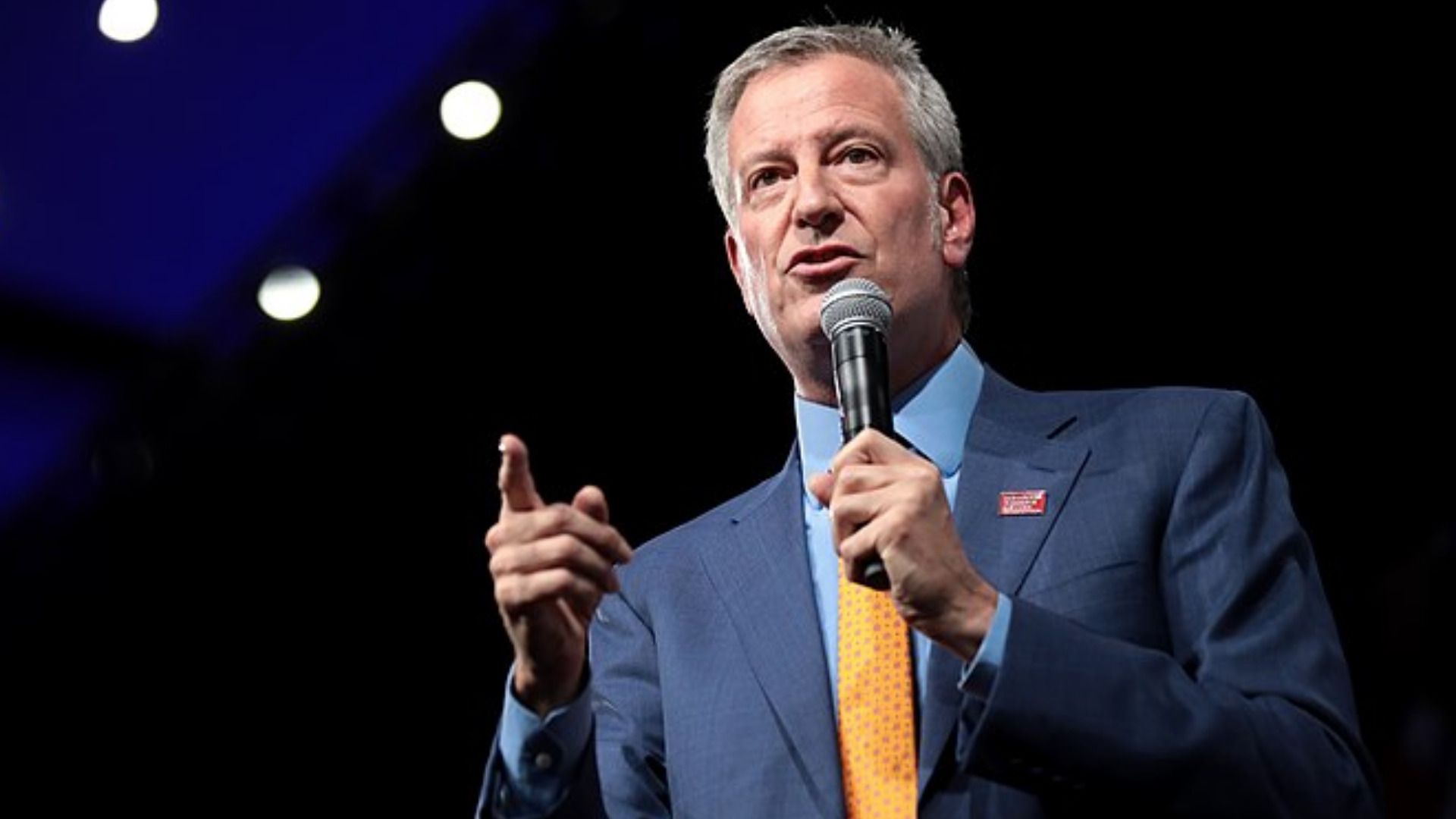 Greg Gutfeld Claims ‘Idiot’ NYC Mayor Bill De Blasio Is ‘Stoned Ninety Percent Of The Time’
