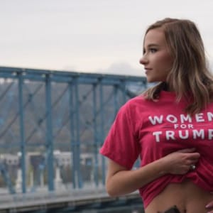 pro-Trump grad photo