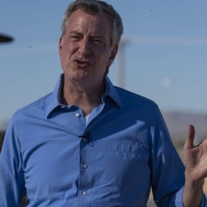 Bill de blasio crosses border illegally