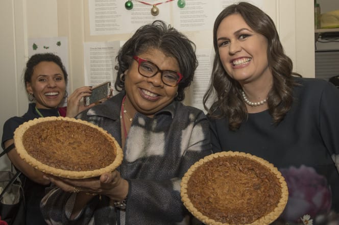 huckabee sanders pies