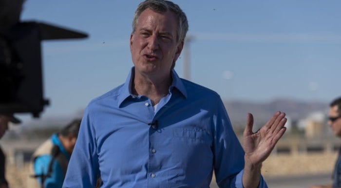Bill de blasio crosses border illegally