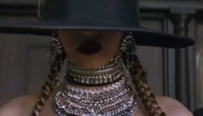 Michelle Obama dresses beyonce