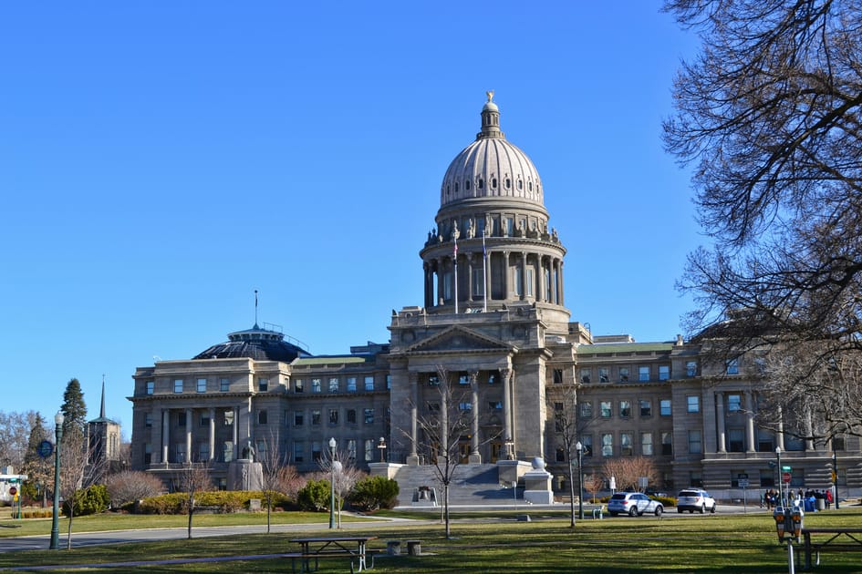 Former Republican Governor Announces 2024 Presidential Campaign