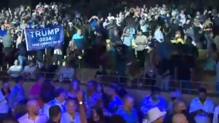 Fans Cheer Donald Trump At Holyfield-Belfort Boxing Match: 'We Love Trump’
