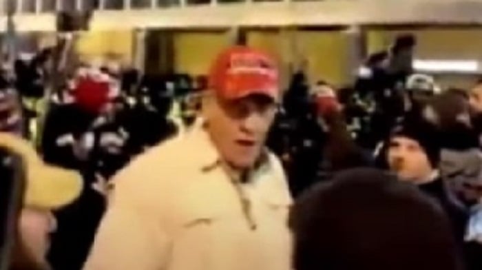 Ray Epps, a leader of the "Oath Keepers" group who was seen on video the day before the January 6 riot telling a crowd to go into the Capitol, is slated to speak with the House select committee.