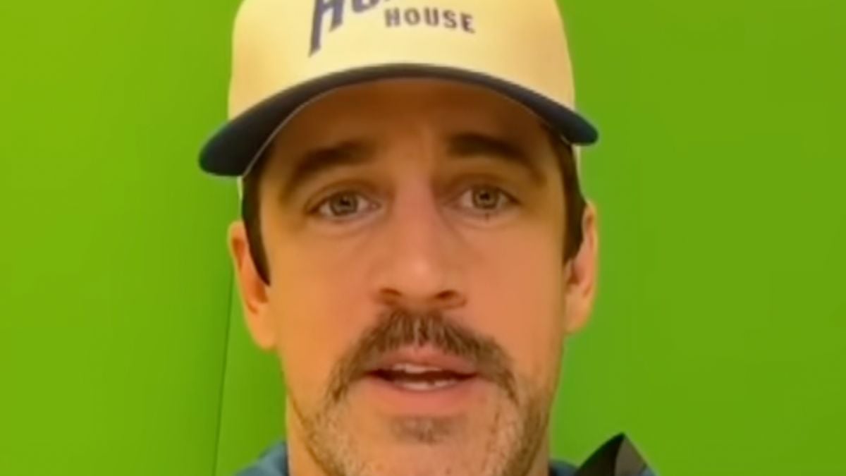 Aaron Rodgers criticizes ESPN for banning him after he implied that Jimmy Kimmel was connected to Epstein.