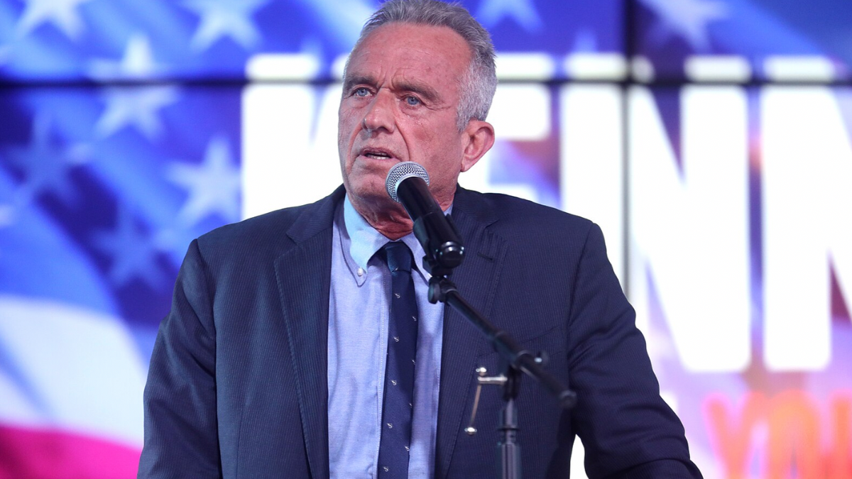 RFK Jr. Stands With Texas Against Biden’s Border Policies - Club Sil ...